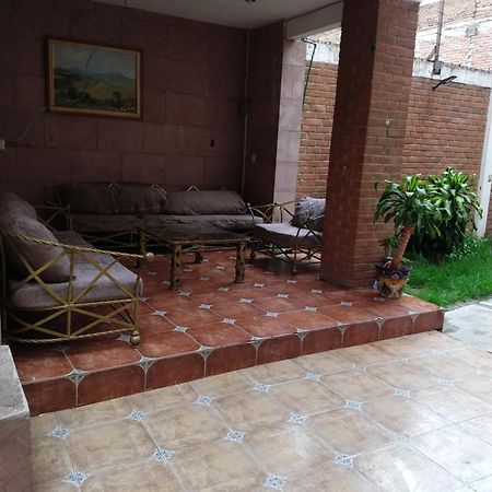 Hotel Alameda Maravatío Buitenkant foto