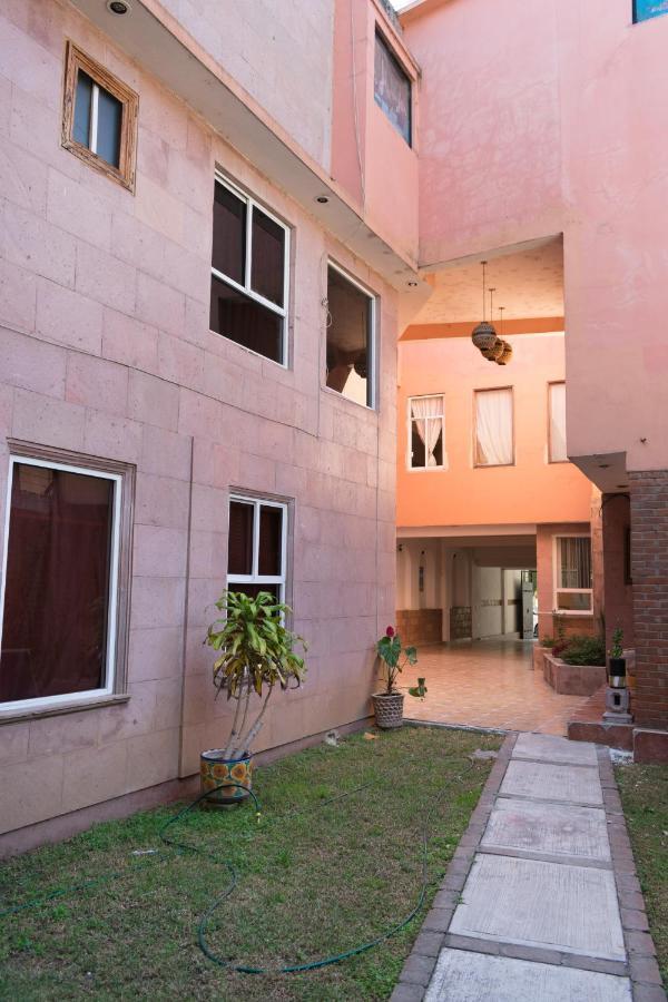 Hotel Alameda Maravatío Buitenkant foto