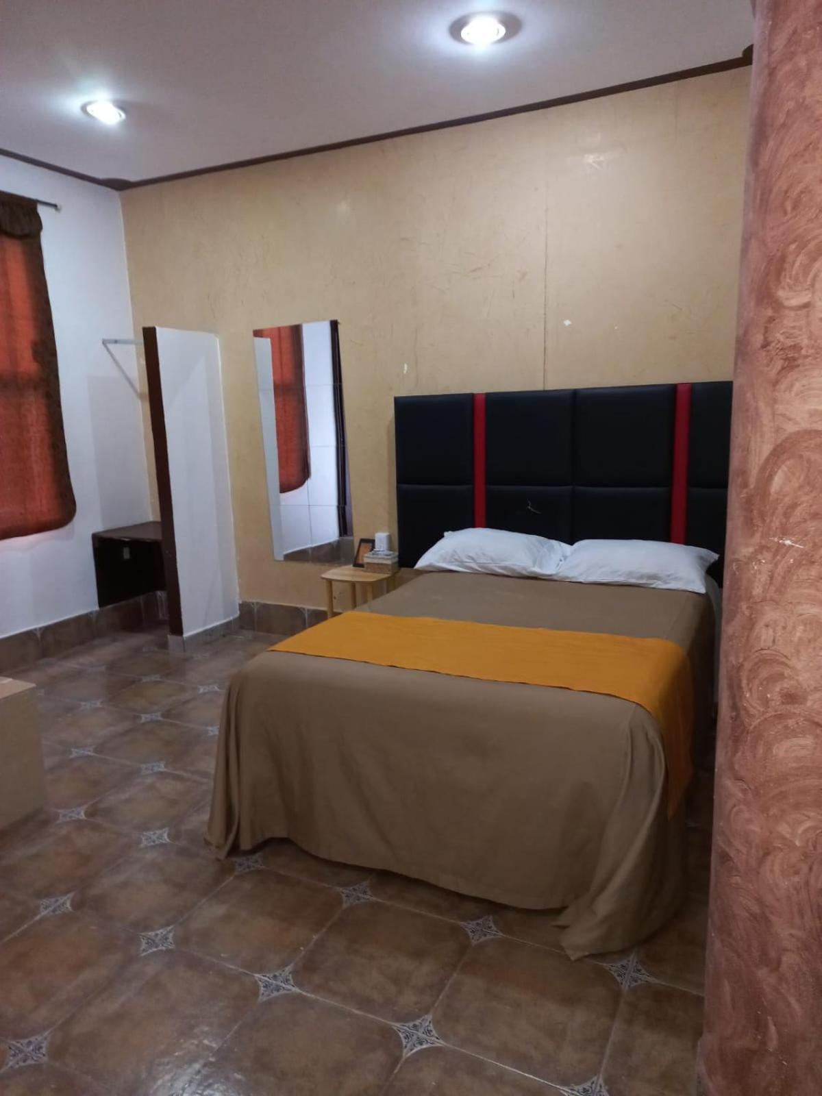 Hotel Alameda Maravatío Buitenkant foto