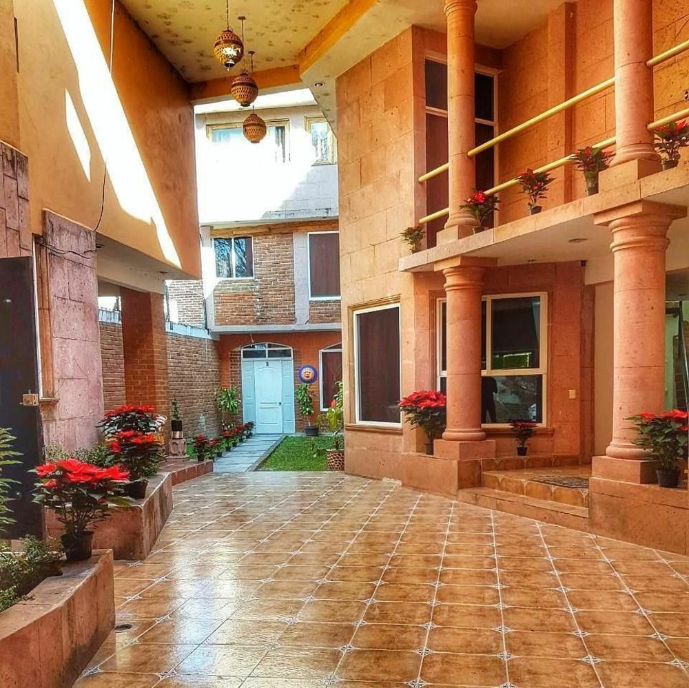 Hotel Alameda Maravatío Buitenkant foto